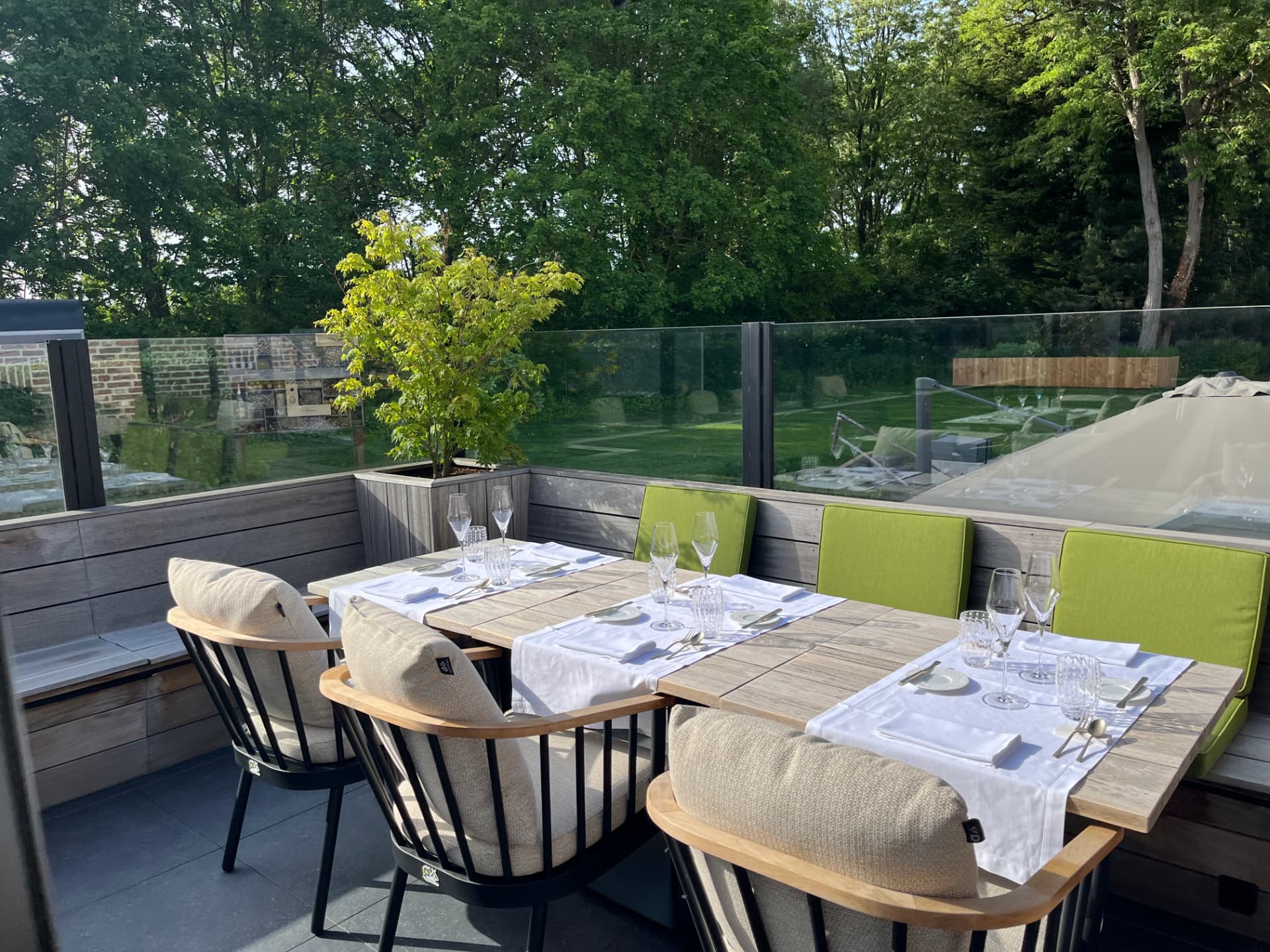 Terras en tuin van 't Pure Genot